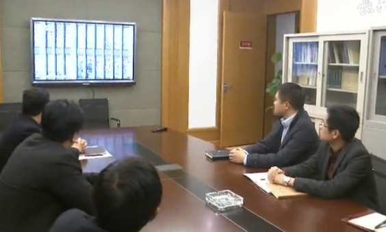 湖北省纪检监察干部收看热议《打铁还需自身硬》